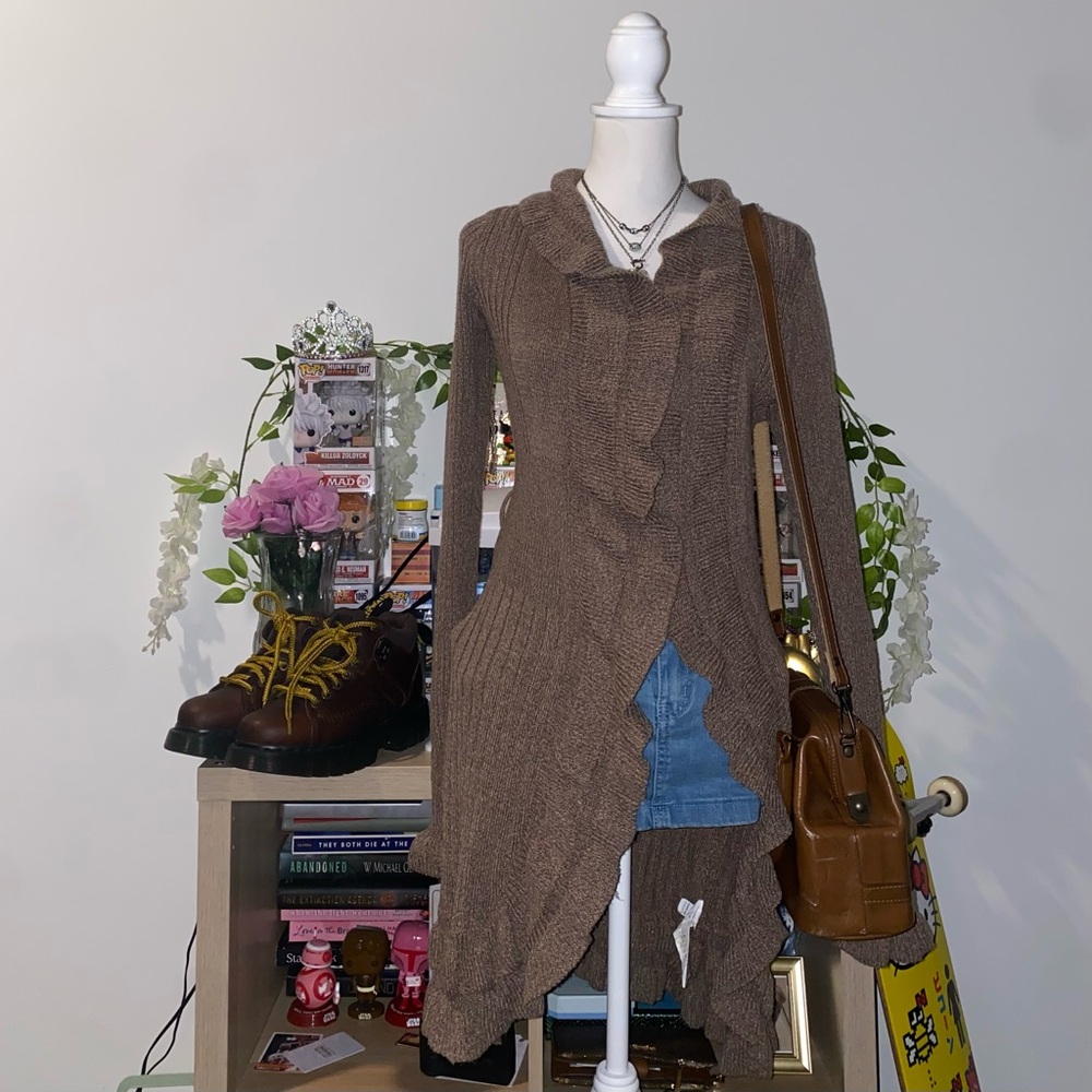 2B Bebe 2000s vintage style whimsical fairycore brown ruffled cardigan